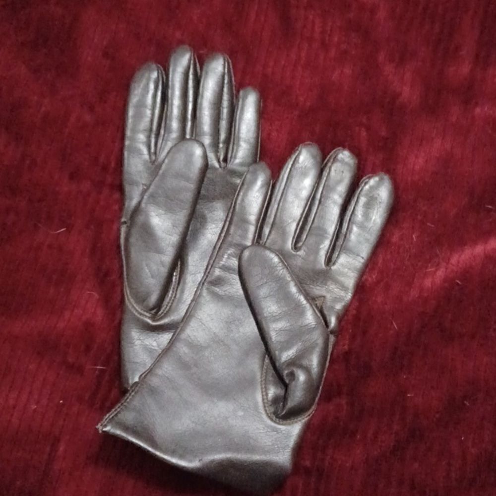 Avon Genuine Rawhide Gloves 